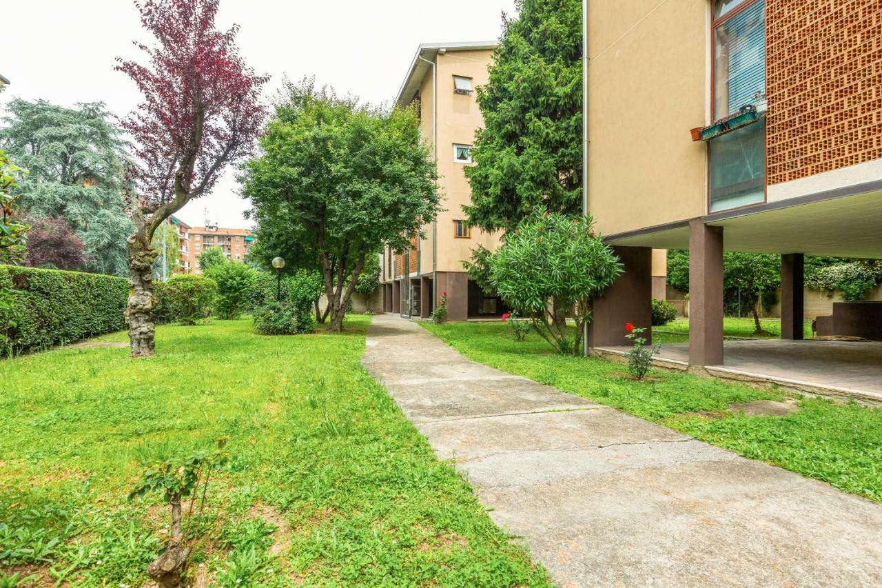 Bright Flat With Shared Garden Daire Milano Dış mekan fotoğraf